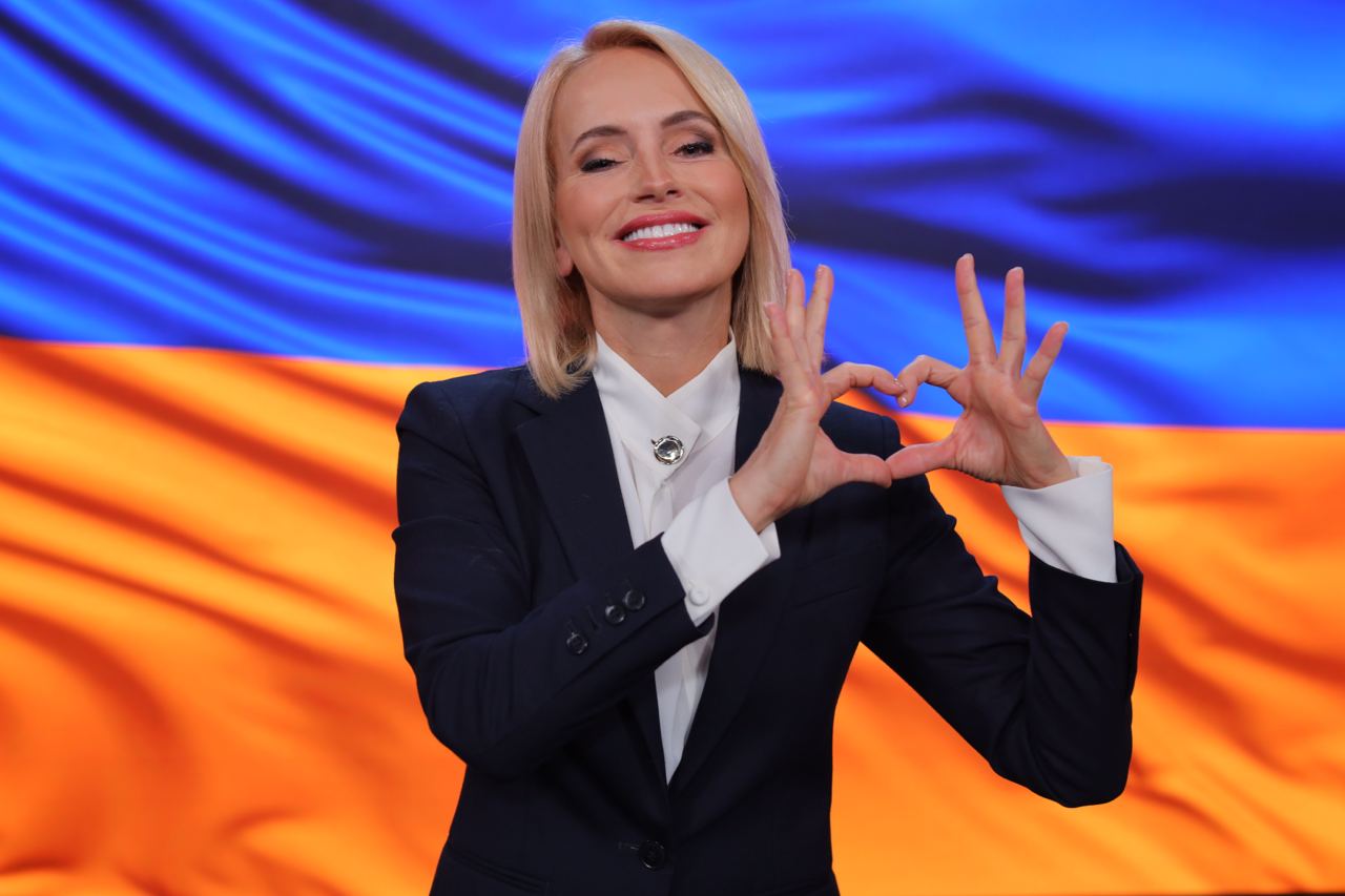 Зірки українського ТБ зізналися, що для них ідеальний Новий рік